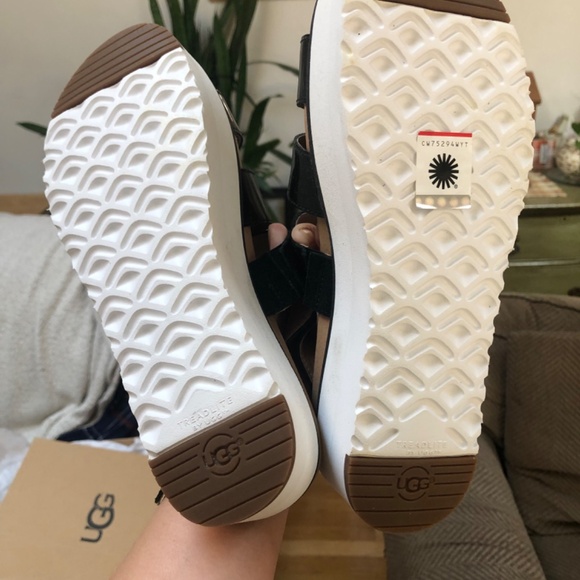 Ugg Braelynn Sandals Brand New In Box Size 7 - Picture 5 of 15